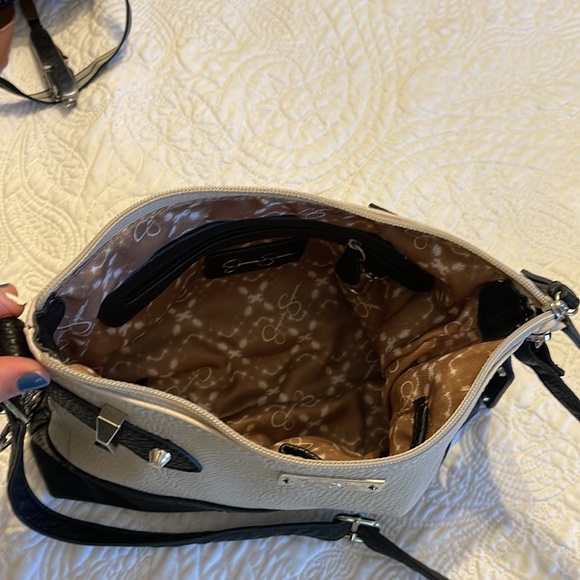 Jessica Simpson small shoulder bag - Picture 2 of 5